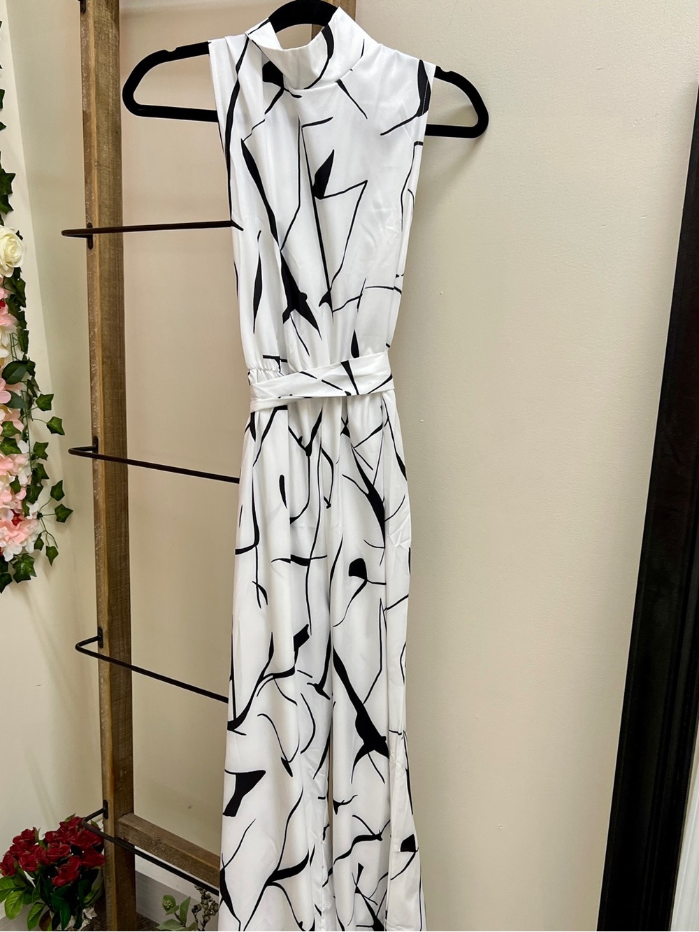 Sleeveless White & Black Abstract Jumpsuit with Twist Waist